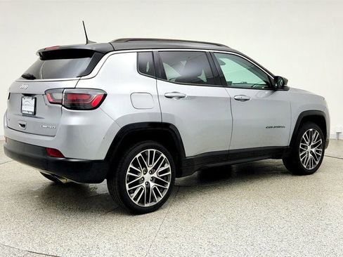 Used 2022 Jeep Compass Limited w/ Elite Group AWD/4WD image 5