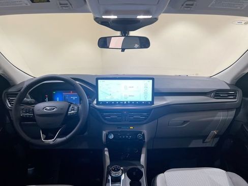Used 2024 Ford Escape SE FWD image 12