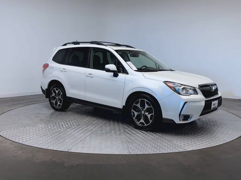 Used 2014 Subaru Forester 2.0XT Touring AWD/4WD image 2