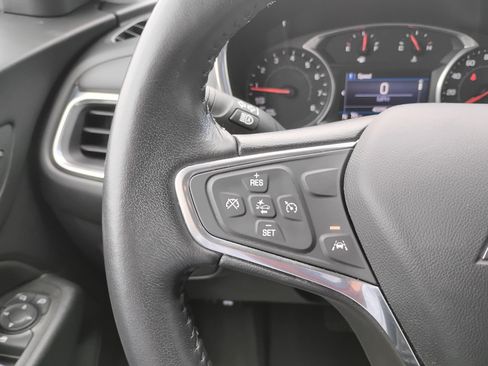 Used 2022 Chevrolet Equinox LT FWD image 18