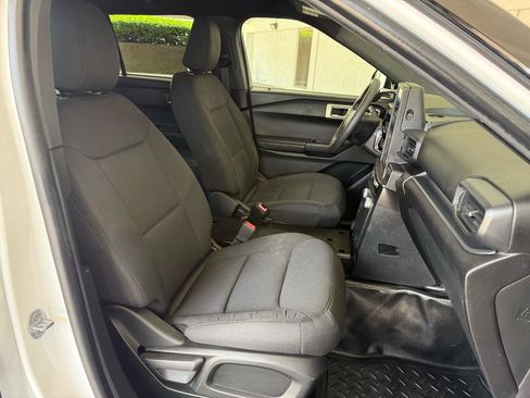 Used 2022 Ford Explorer 4WD Police Interceptor image 3