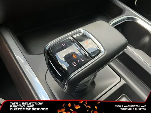 Used 2025 GMC Sierra 1500 SLT w/ SLT Premium Plus Package AWD/4WD image 29