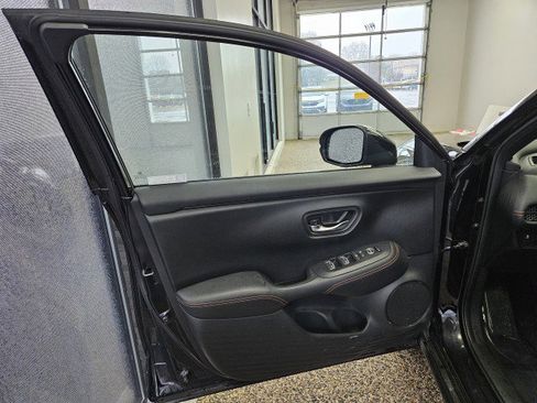 Used 2023 Honda HR-V Sport image 17