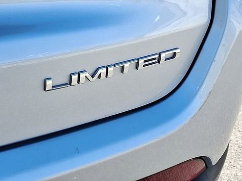 Used 2025 Jeep Compass Limited AWD/4WD image 32