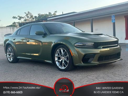 Used 2021 Dodge Charger SXT w/ Plus Group RWD image 4