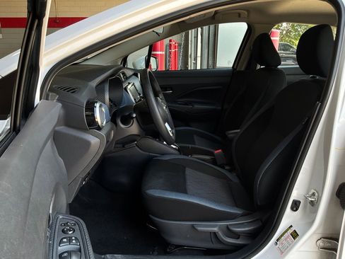 Used 2025 Nissan Versa SV FWD image 10