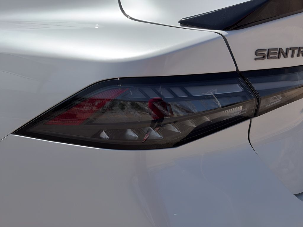 Used 2026 Nissan Sentra SR w/ Floor Mat Package FWD image 32