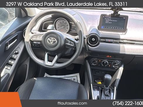 Used 2020 Toyota Yaris LE FWD image 28