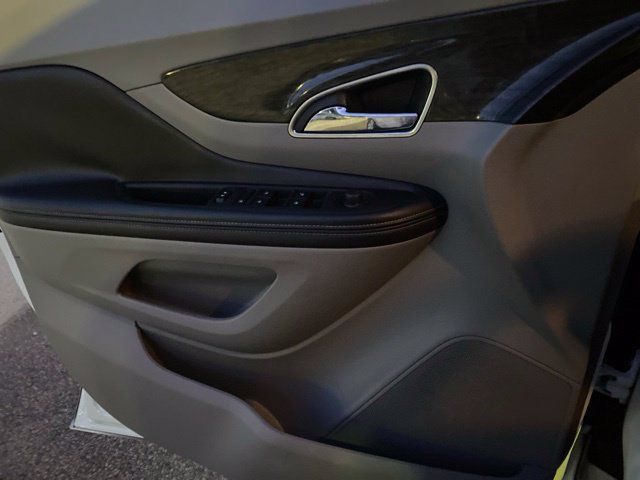 Used 2015 Buick Encore Leather FWD image 17