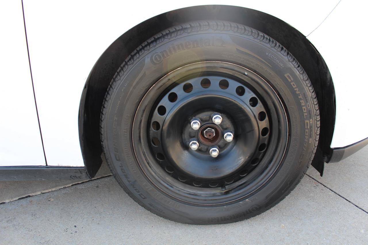 Used 2012 Ford Focus SE FWD image 38