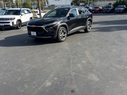 Used 2025 Chevrolet Trax LT w/ LT Convenience Package