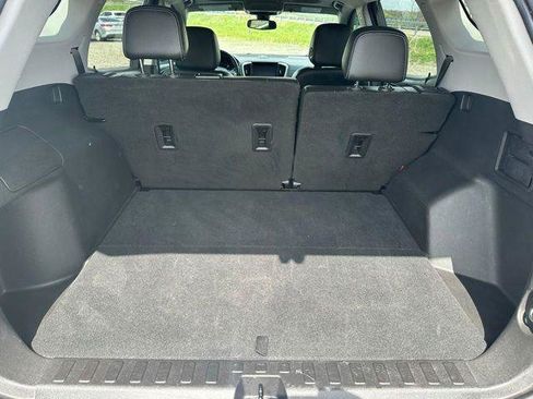 Used 2022 GMC Terrain SLT w/ GMC Pro Grade Package AWD/4WD image 13