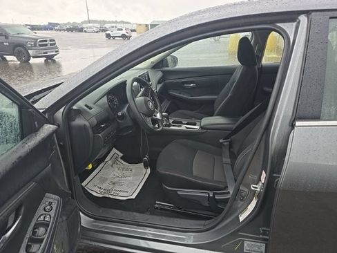 Used 2025 Nissan Sentra SV FWD image 17