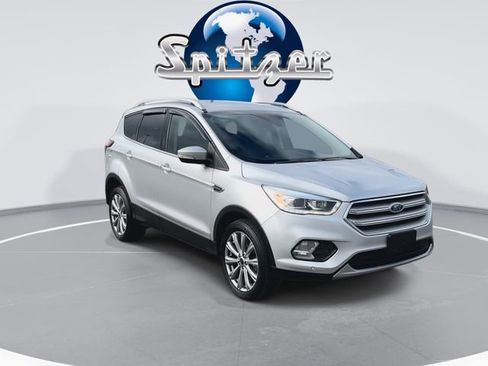 Used 2018 Ford Escape Titanium image 2