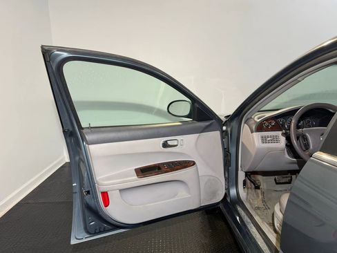 Used 2007 Buick LaCrosse CXS w/ Driver Confidence Package FWD image 7