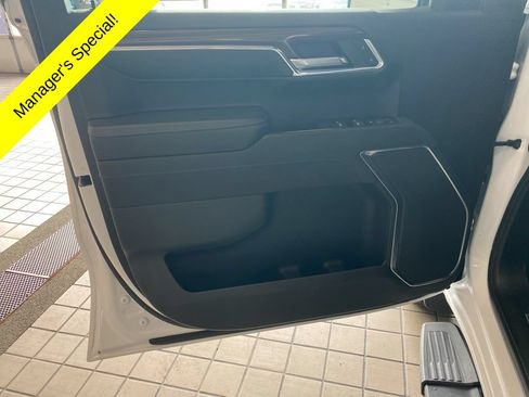 Used 2024 Chevrolet Silverado 1500 LT Trail Boss w/ Protection Package AWD/4WD image 9
