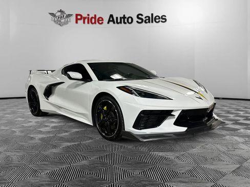 Used 2023 Chevrolet Corvette Stingray Premium Cpe w/ Z51 Performance Package RWD image 3