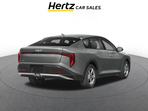 Used 2025 Kia K4 FWD image 2