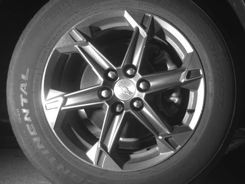 Used 2025 Chevrolet Blazer LT FWD image 13