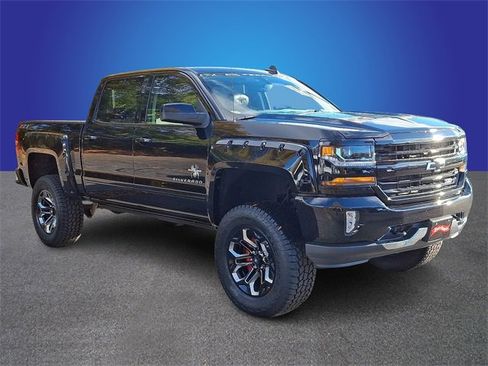 Used 2018 Chevrolet Silverado 1500 LT w/ All Star Edition image 3
