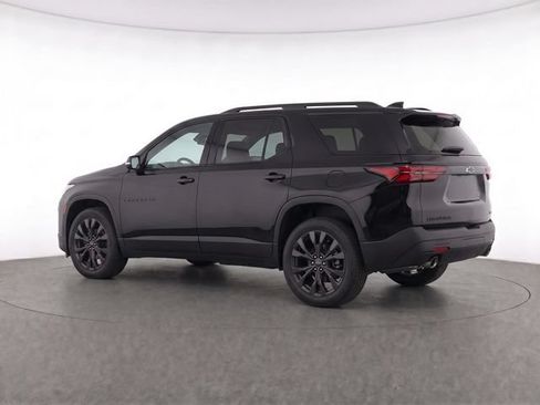 Used 2023 Chevrolet Traverse RS w/ LPO, Floor Liner Package FWD image 4