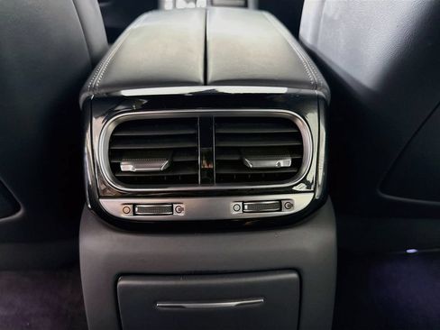 Used 2020 Genesis G90 3.3T Premium RWD image 33