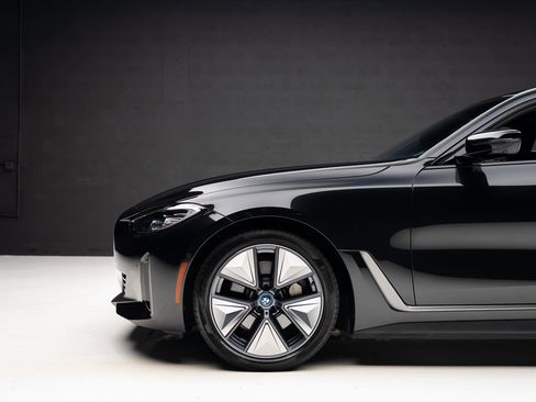 Used 2023 BMW i4 eDrive40 w/ Premium Package image 17