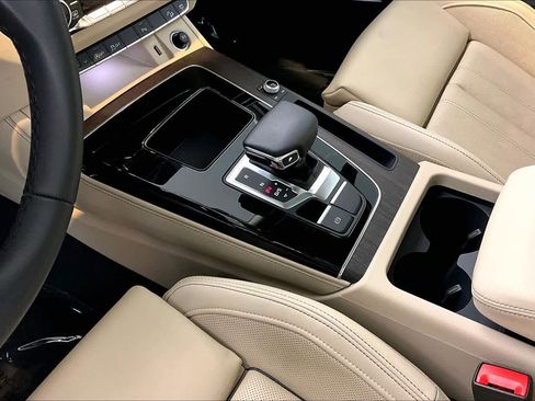 Certified 2025 Audi Q5 2.0T Premium Plus w/ Premium Plus Package image 16