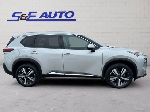 Used 2023 Nissan Rogue SL w/ SL Premium Package AWD/4WD image 5