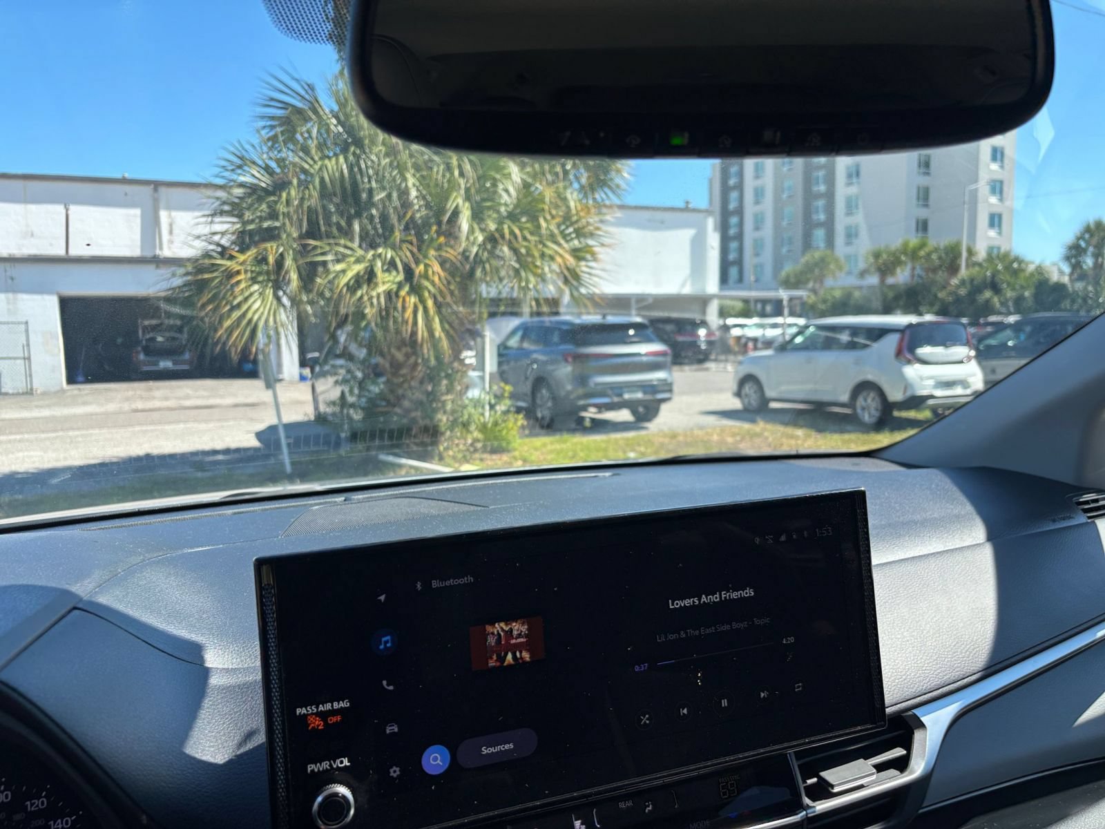 Used 2025 Toyota Sienna XLE FWD image 38