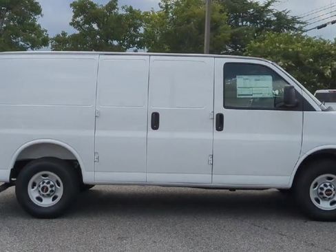 New 2025 GMC Savana 2500 w/ Driver Convenience Package image 9