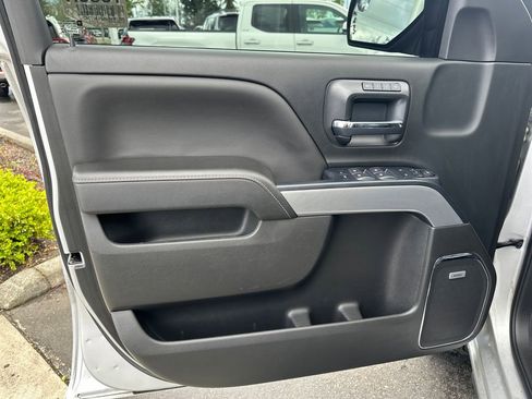Used 2018 Chevrolet Silverado 1500 LTZ Z71 w/ Redline Edition AWD/4WD image 11