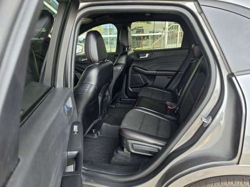 Used 2024 Ford Escape ST-Line w/ Tech Pack #1 AWD/4WD image 17