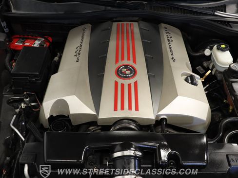 Used 2009 Cadillac XLR image 3