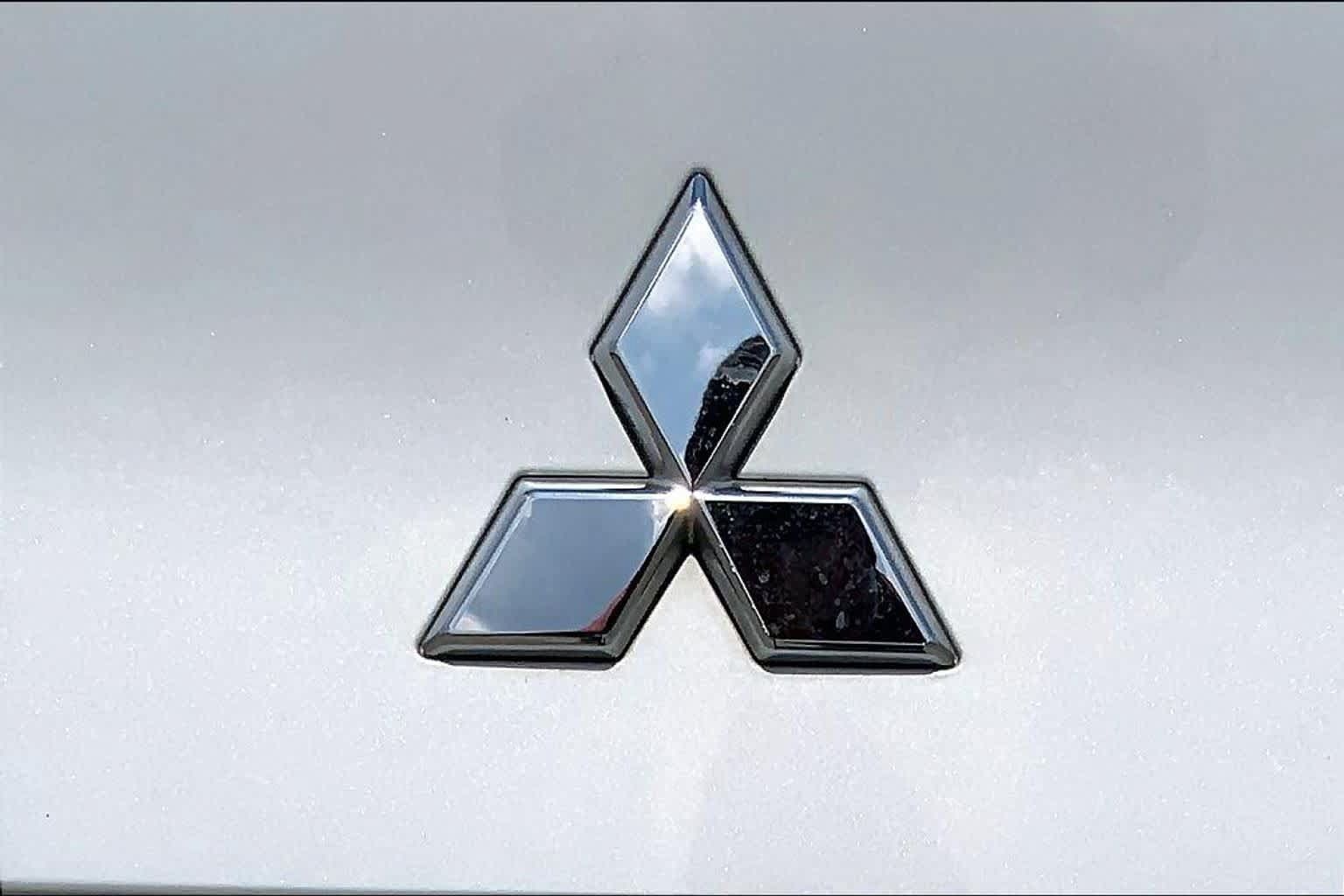 Used 2024 Mitsubishi Outlander SE Black Edition FWD image 10