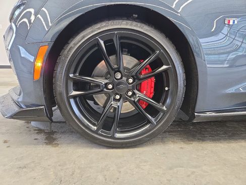 Used 2022 Chevrolet Camaro SS RWD image 10