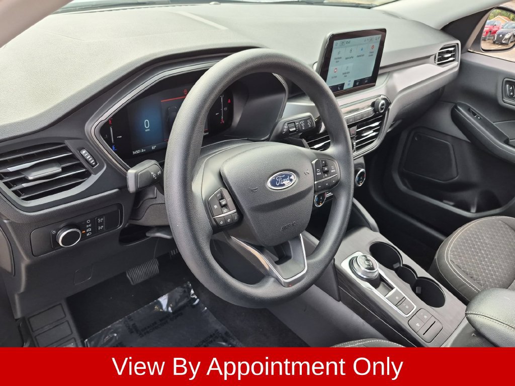 Used 2025 Ford Escape Active AWD/4WD image 14