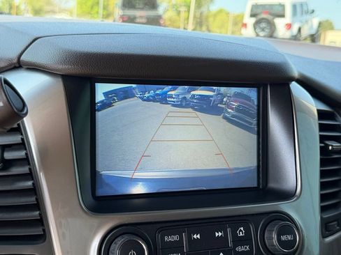 Used 2019 Chevrolet Suburban Premier AWD/4WD image 24