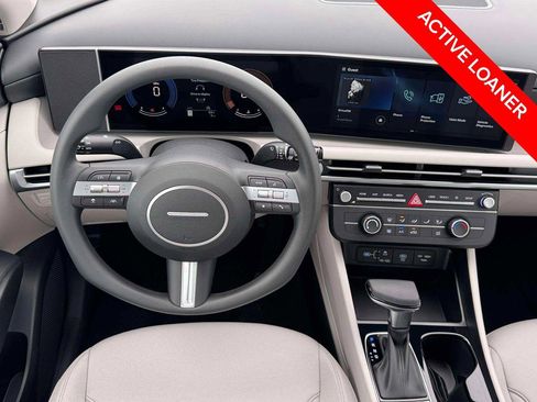 New 2026 Hyundai Tucson SE image 18