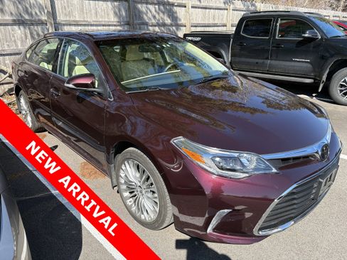 Used 2018 Toyota Avalon Limited w/ All Weather Liner Package FWD image 1