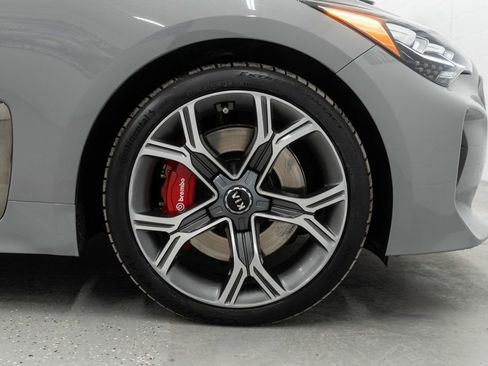 Used 2021 Kia Stinger GT1 image 40