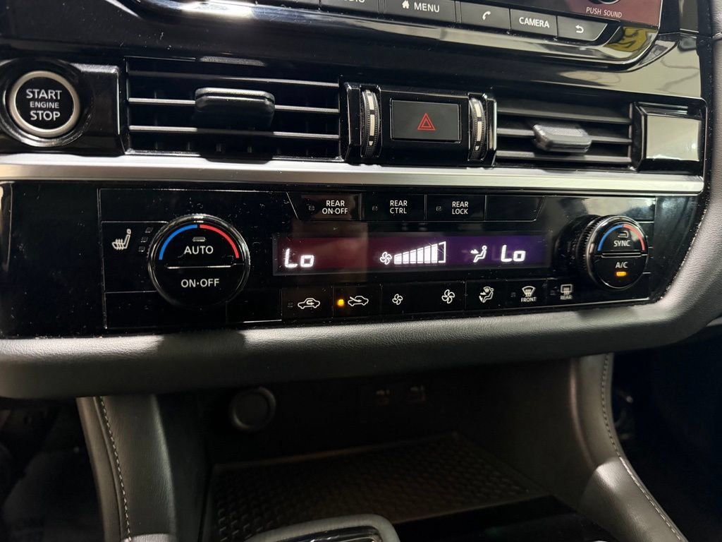 Used 2024 Nissan Pathfinder SV FWD image 5