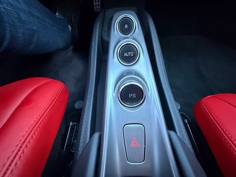 Used 2021 Ferrari F8 Tributo image 24