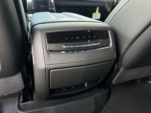 New 2026 Cadillac Escalade Platinum Sport w/ LPO, ONYX Package AWD/4WD image 28