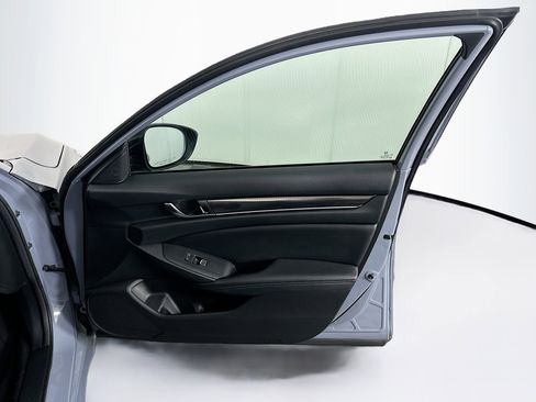 Used 2021 Honda Accord Sport image 28