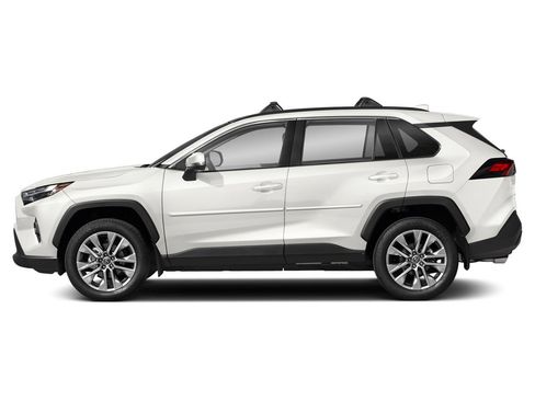 Used 2025 Toyota RAV4 XLE FWD image 3