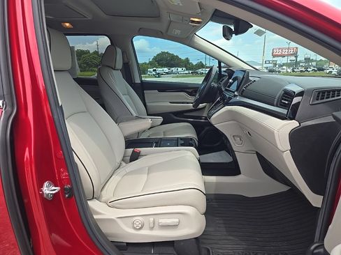 Used 2025 Honda Odyssey Touring image 22
