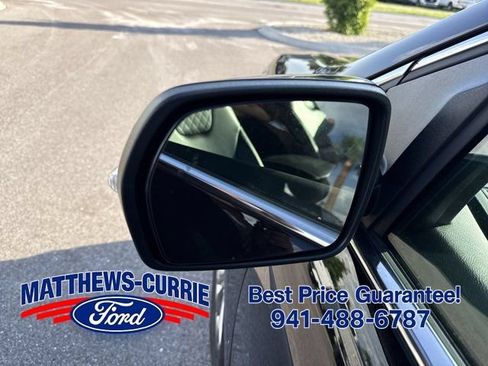 Certified 2024 Ford Edge Titanium AWD/4WD image 8