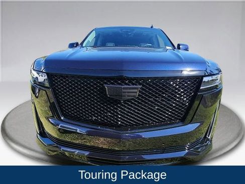 Used 2024 Cadillac Escalade ESV Sport Platinum w/ Heavy-Duty Trailer Package image 18