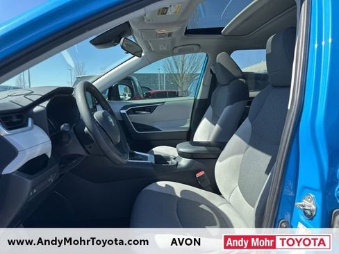 Used 2019 Toyota RAV4 XLE w/ Convenience Package image 11